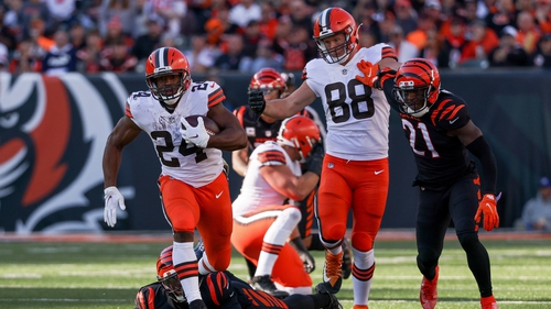 Nick Chubb on the charge for the Cleveland Browns against the Cincinnati Bengals at Paul Brown Stadium