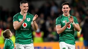 Jonathan Sexton (L) and Joey Carbery both played their part in getting Ireland over the line against the All Blacks