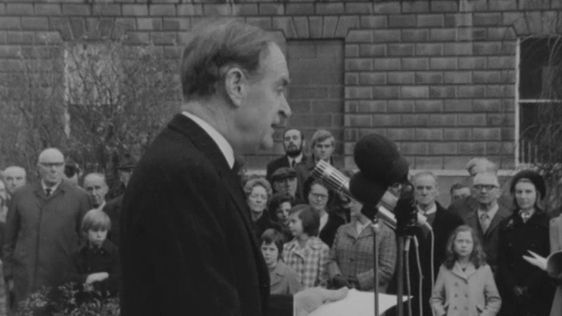 Fine Gael Leader Liam Cosgrave speaking at ceremony to mark 50 years since signing of The Treaty (1971)