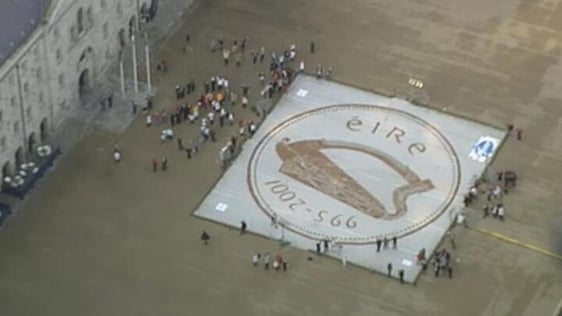 News New World Record Set For The Largest Coin Mural (2001)