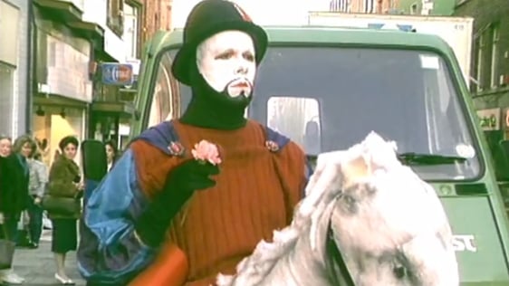 Thom McGinty as The Diceman on Grafton Street, Dublin, 1986.
