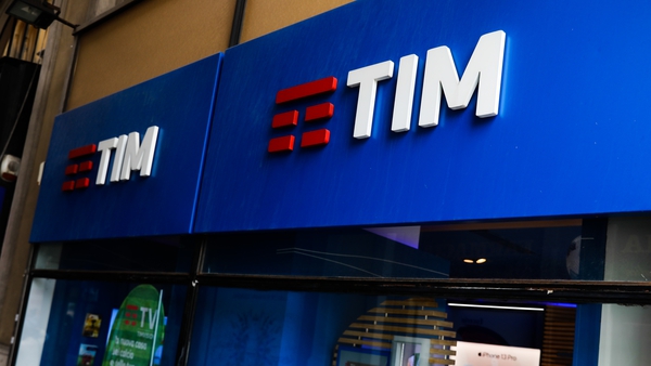 The two sides in the deal are deadlocked over access to the Telecom Italia's books