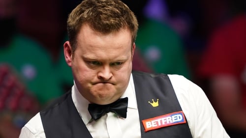 Shaun Murphy came from 5-1 down to draw level but missed the blue with victory in sight