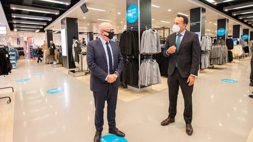 Paul Marchant, CEO of Primark and Tánaiste Leo Varadkar pictured at today's jobs announcement in Penney's in Mary Street, Dublin