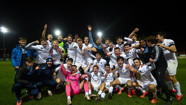 UCD celebrate their promotion