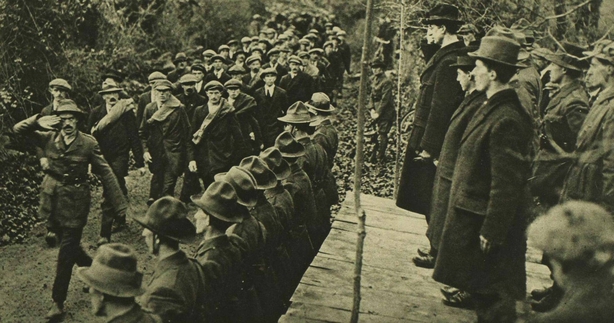 Éamon de Valera in Clare during his tour of the west of Ireland. Photo: Illustrated London News, 17 December 1921