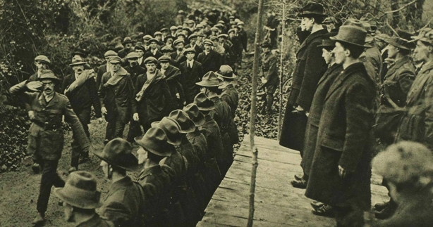 Éamon de Valera in Clare during his tour of the west of Ireland. Photo: Illustrated London News, 17 December 1921