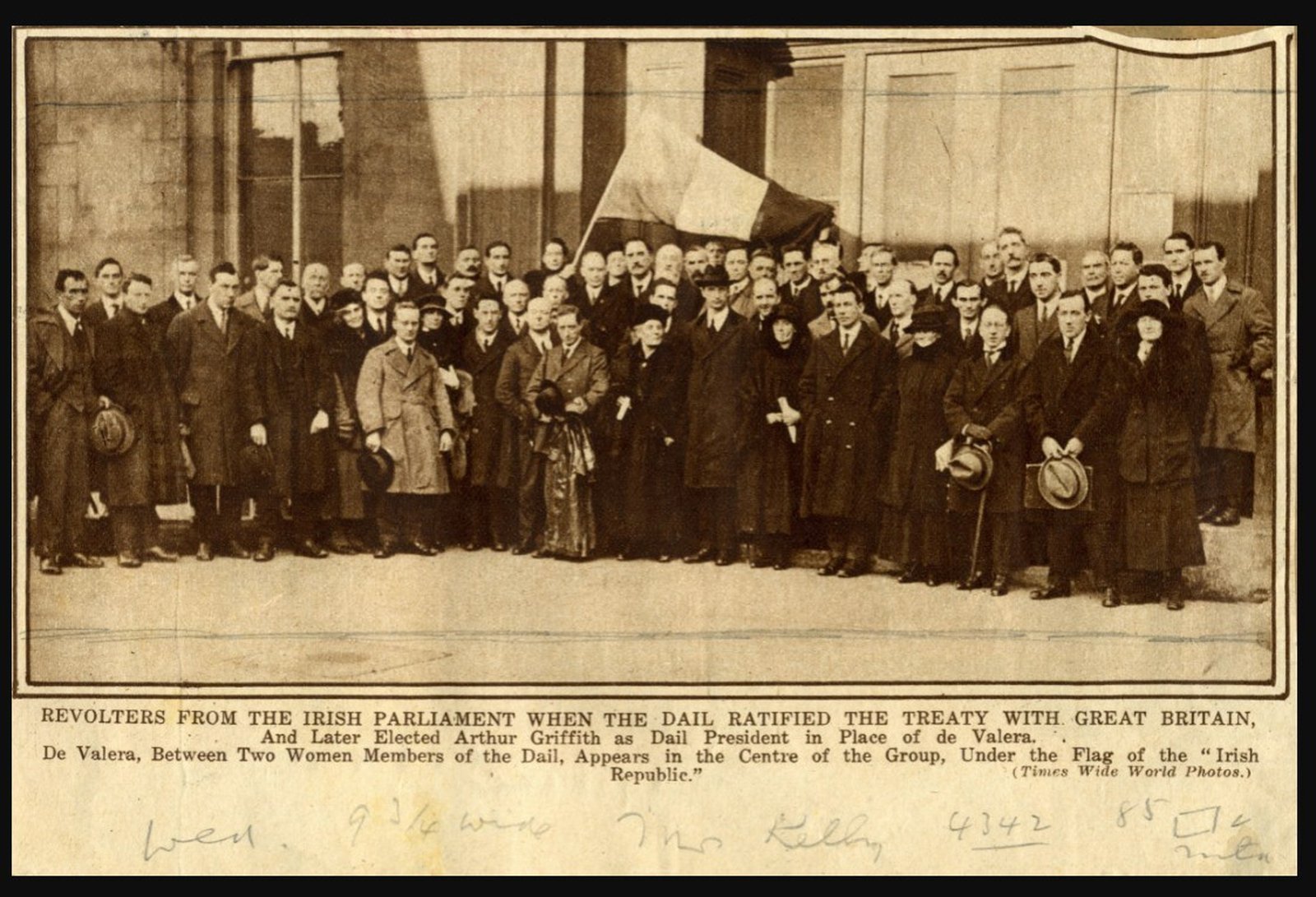 Image - WALKOUT: Photographs of Éamon de Valera and the anti-Treaty TDs, taken just after they walked out of the Dáil in protest. Credit: Military Archives