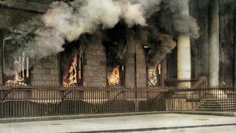 The burning of the Custom House Colourised pic of the Custom House on fire
