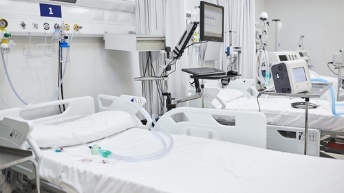 As of 8am today, 643 Covid-19 patients are being treated in hospital, of whom 76 are in ICU