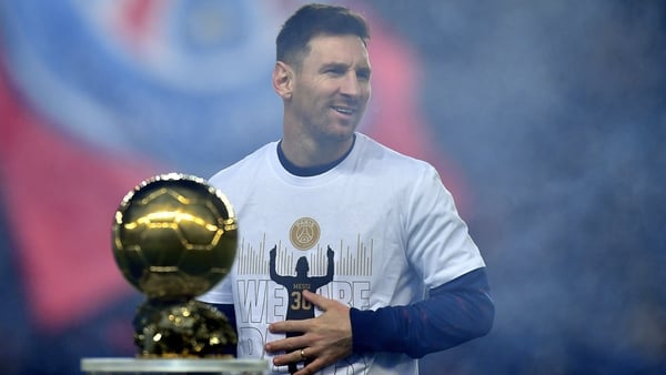 Lionel Messi with his seventh Ballon D'Or before PSG's against against Nice