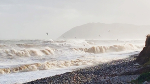 Waves at Killiney Beach (Pic: 	Gwendoline Douglas)