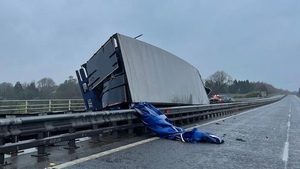 Gardaí are dealing with an overturned truck on the M8 in Cork (Pic: @GardaTraffic)