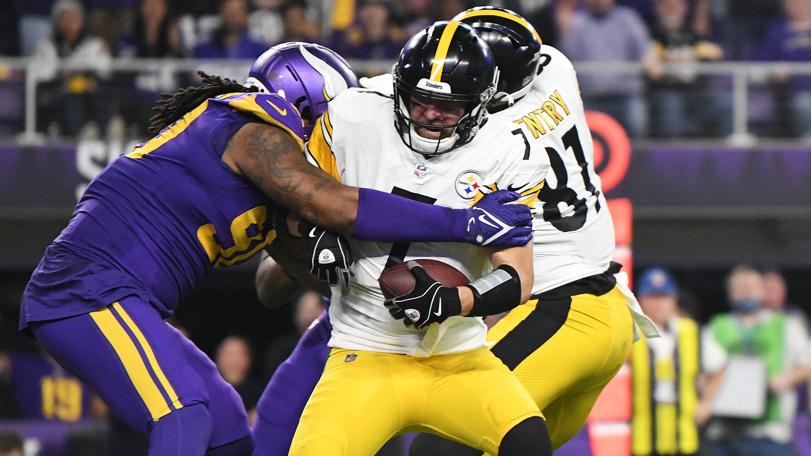 NFL: Steelers fall short of remarkable comeback