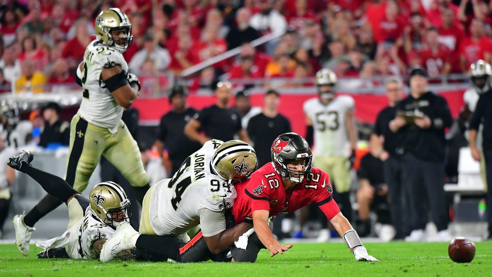 New Orleans Saints stymie Tom Brady and Tampa Bay Buccaneers