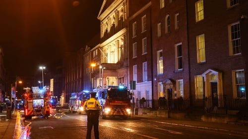 The scene earlier tonight in Molesworth Street (pic: Rollingnews.ie)