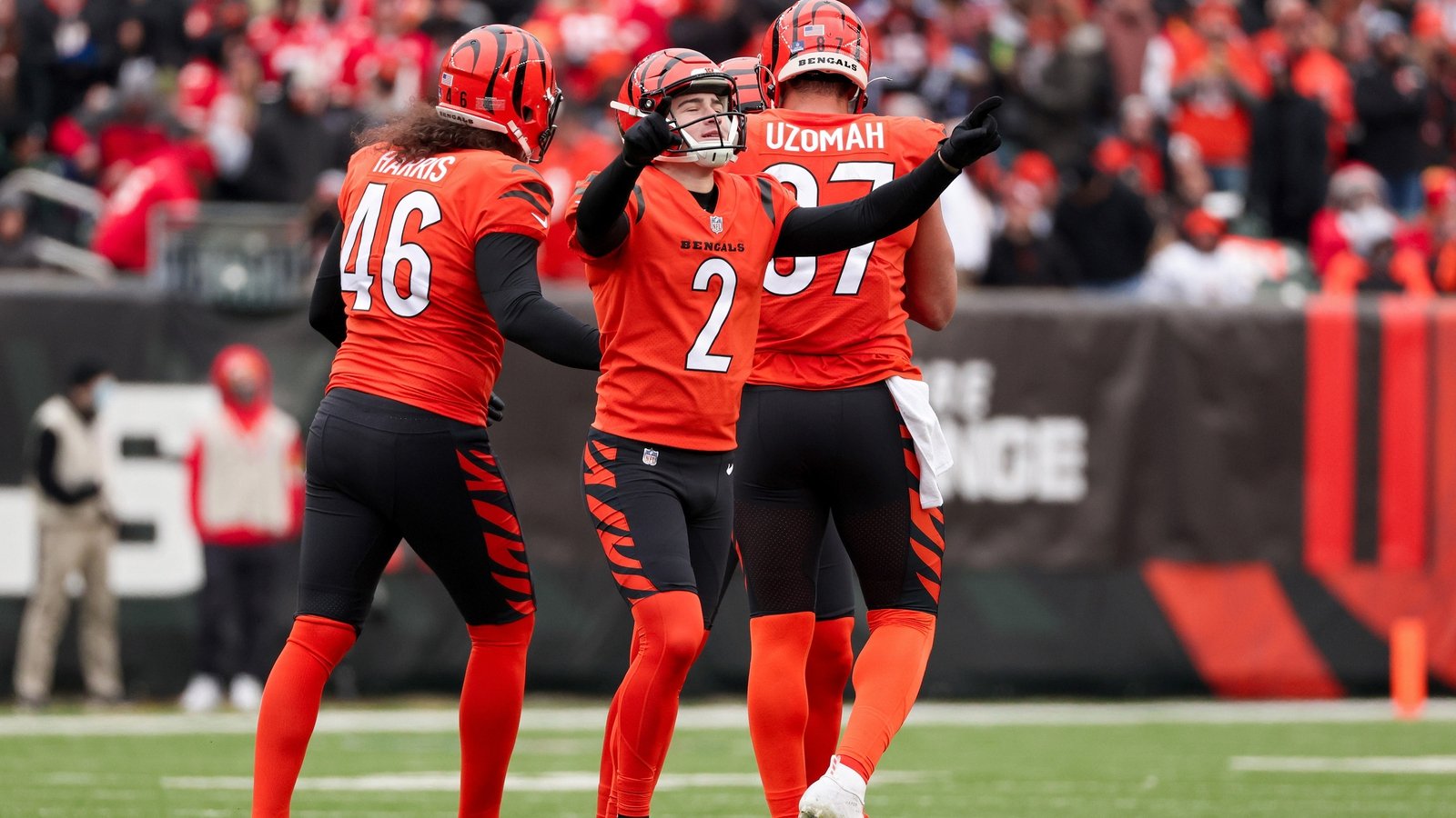 Cincinnati Bengals win the AFC North with a 34-31 win over the Kansas City  Chiefs