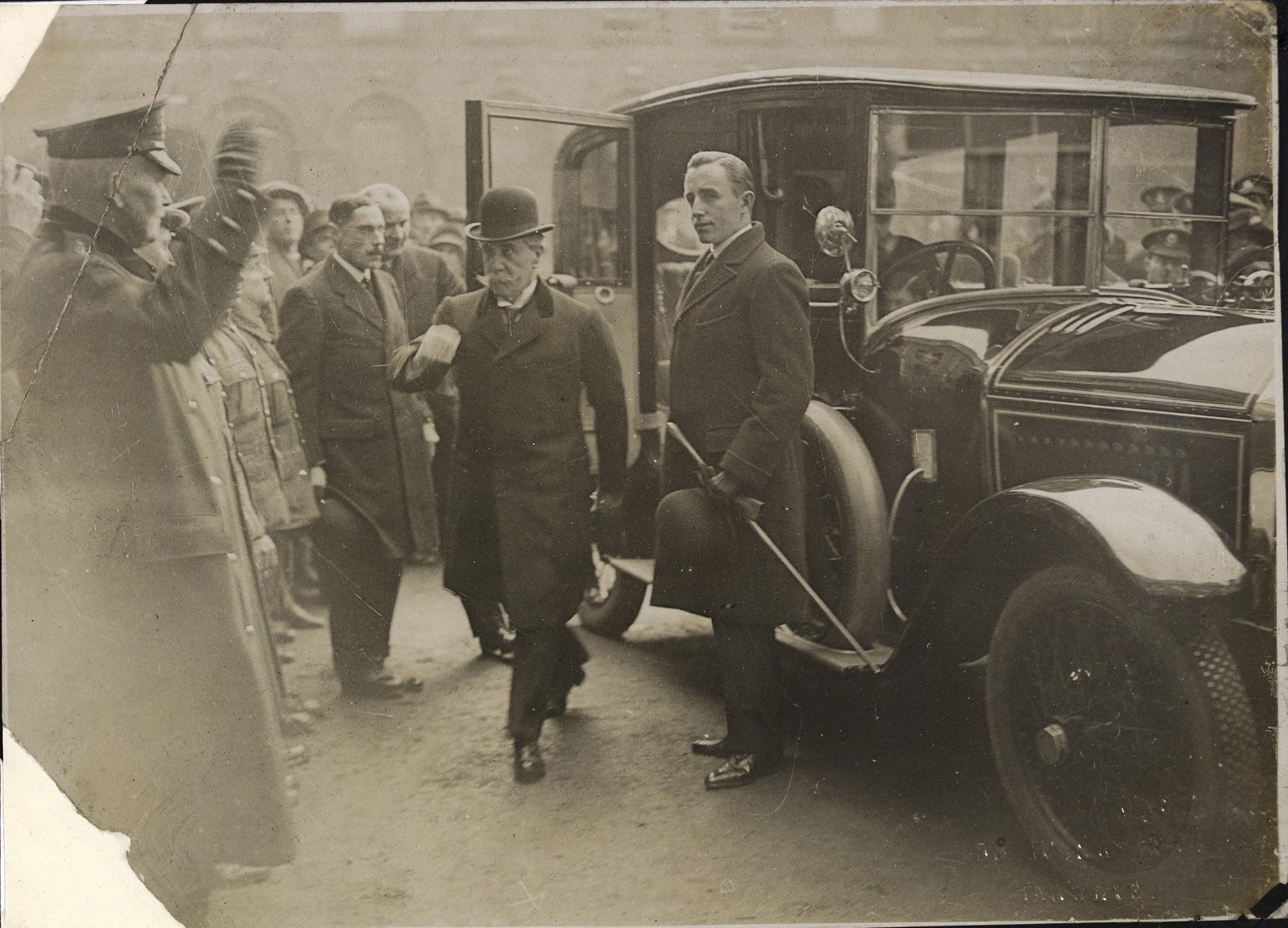 Image - John Denton Pinkstone French, former Lord Lieutenant of Ireland, arrives at Dublin Castle for the transfer of power, January 1922. Image courtesy of the National Library of Ireland