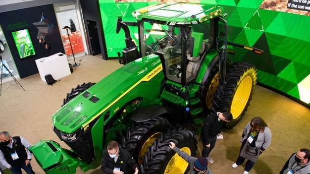 John Deere Reveals Fully Autonomous Tractor at CES 2022