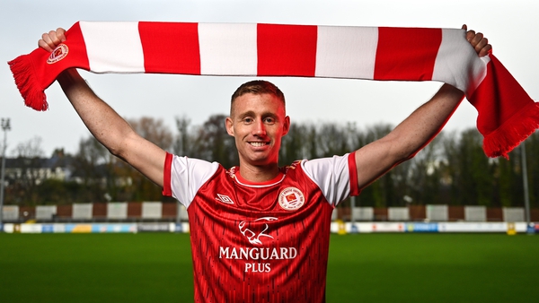 New St Patrick's Athletic signing Eoin Doyle is unveiled at Richmond Park