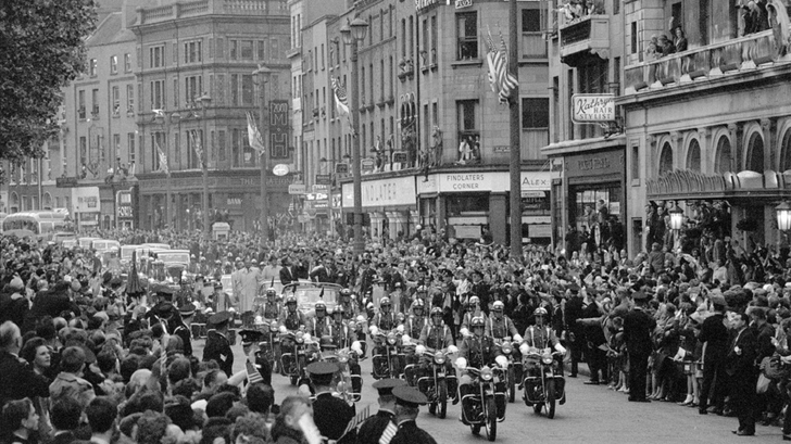 JFK on O'Connell Street (1963) 2634_039