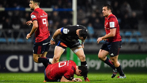 Thomas Combezou of Castres lets Joey Carbery know he's there in their 2018 meeting at Stade Pierre Fabre