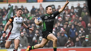 Jack Carty scores a try for Connacht in their defeat to Leicester in Round 2
