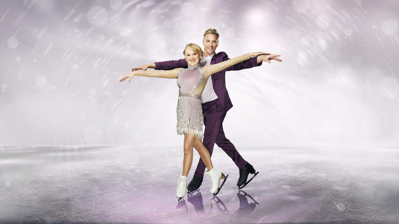 Ice dance песня. Спортивные танцы на льду. Dancing on Ice. Смешные картинки Dancing on Ice. Девушка для баннера.