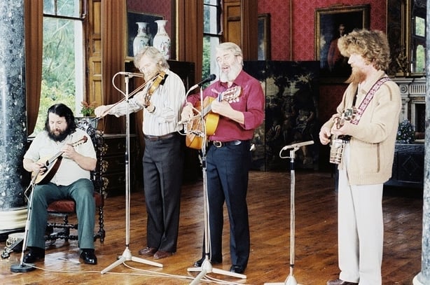 The Dubliners at Bantry House, County Cork (1981)