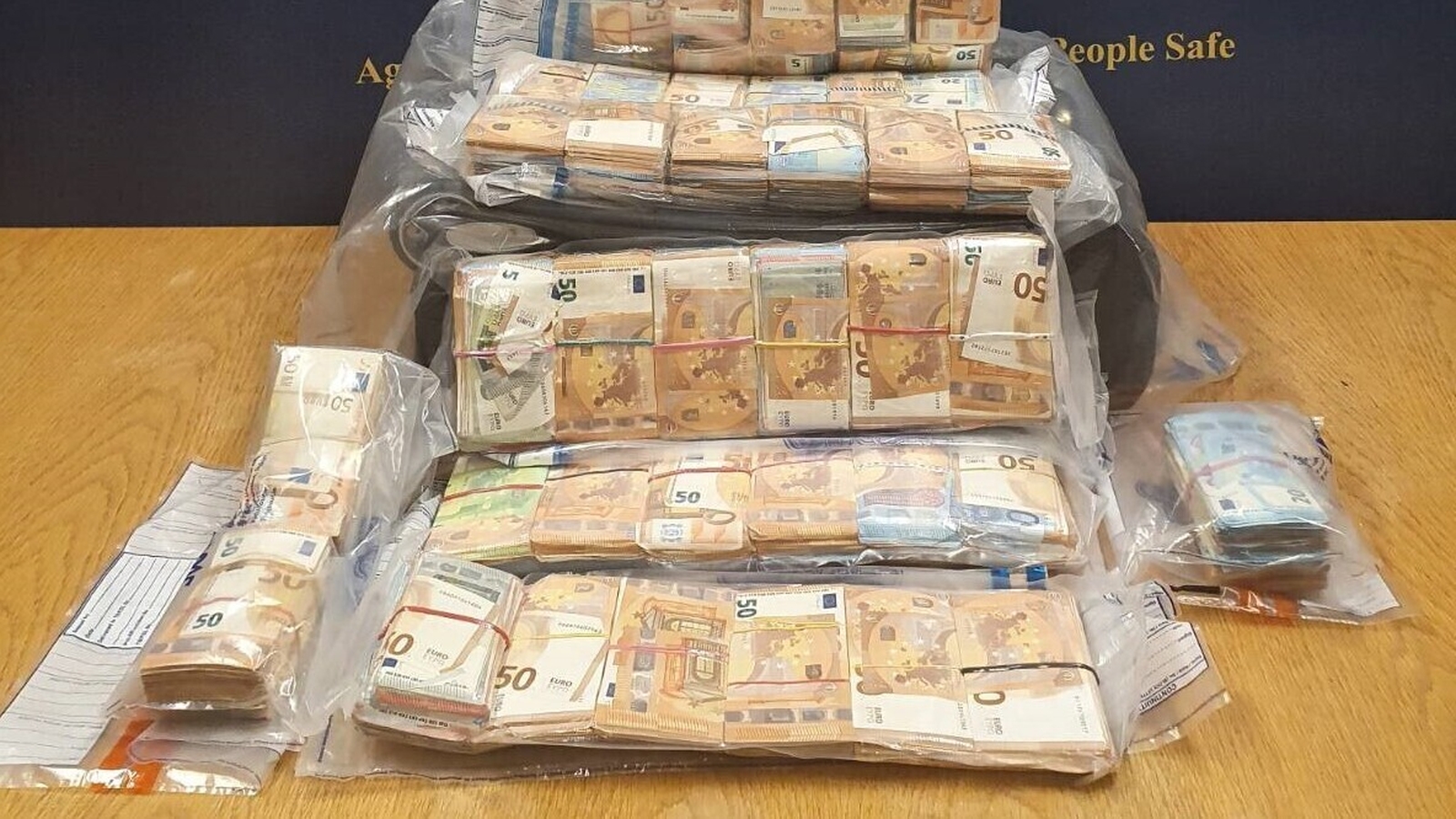 Six arrested, cash seized after Dublin searches