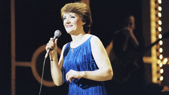 Philomena Begley on stage at Cork Opera House (1981). Photo by John Rowe (2324/095)