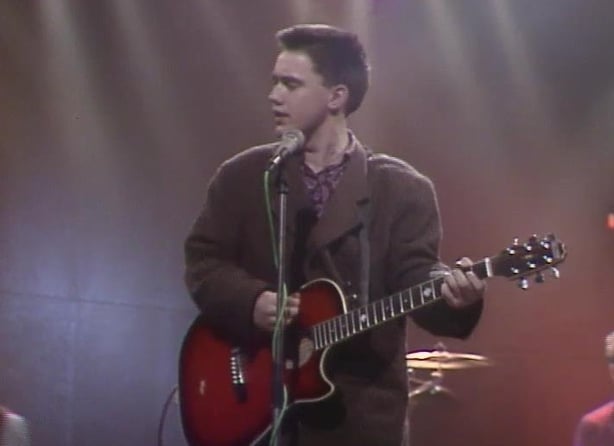The Foremen on Jo-Maxi (1989) Simon Crosbie on lead vocals and guitar