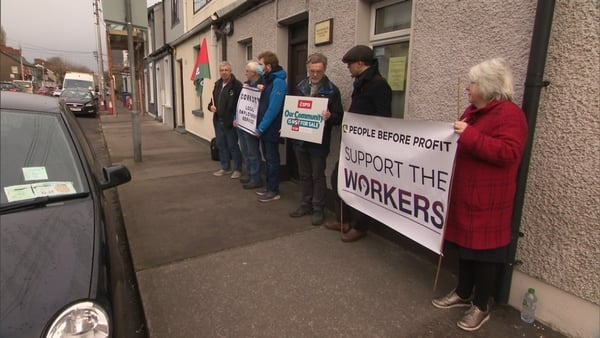 SIPTU and Fórsa want the Taoiseach to intervene in a dispute over the future of Local Employment Service Centres and Jobs Clubs throughout the country