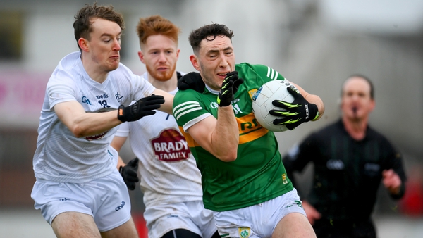 Paudie Clifford of Kerry in action against Paddy McDermott, left, and Tony Archbold of Kildare