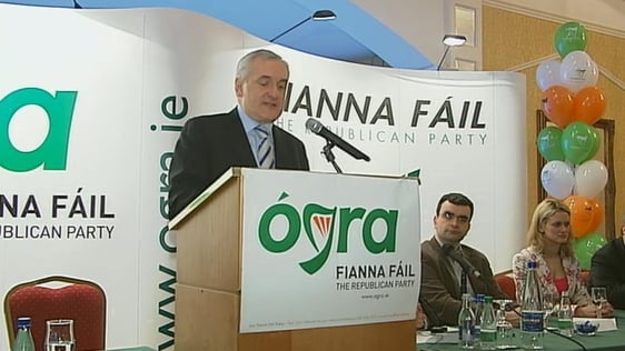 News Bertie Ahern speaks of climate change strategy at Ogra Fianna Fail conference (2007)