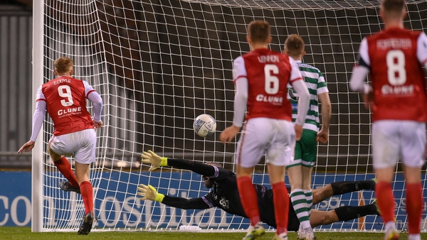 Eoin Doyle of St Patrick's Athletic shoots to score the opening goal