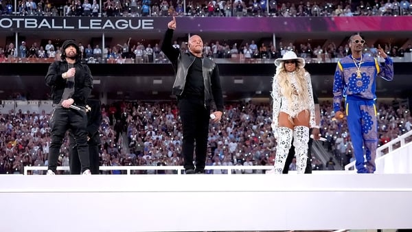Eminem, Dr Dre, Mary J Blige and Snoop Dogg performing during the Super Bowl half time show
