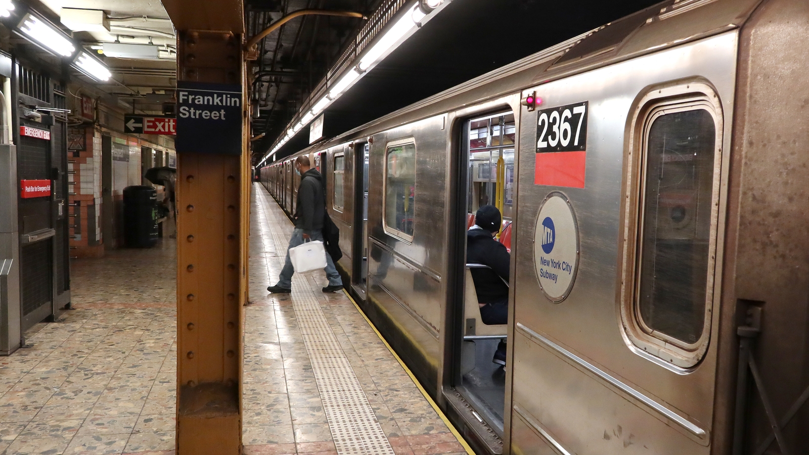 New York City to remove homeless people from subway