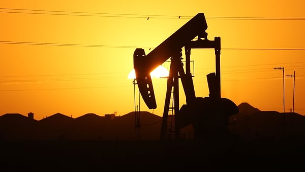 Oil prices posted their second weekly decline last week as interest rate hikes in key economies strengthened the dollar and fanned recession fears