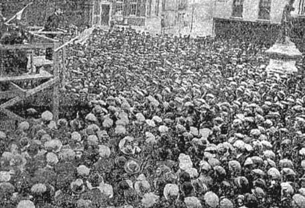 Century Ireland 226 - Collins addressing a crowd in Skibbereen on St Patrick's Day Photo: Freeman's Journal, 21 March 1922