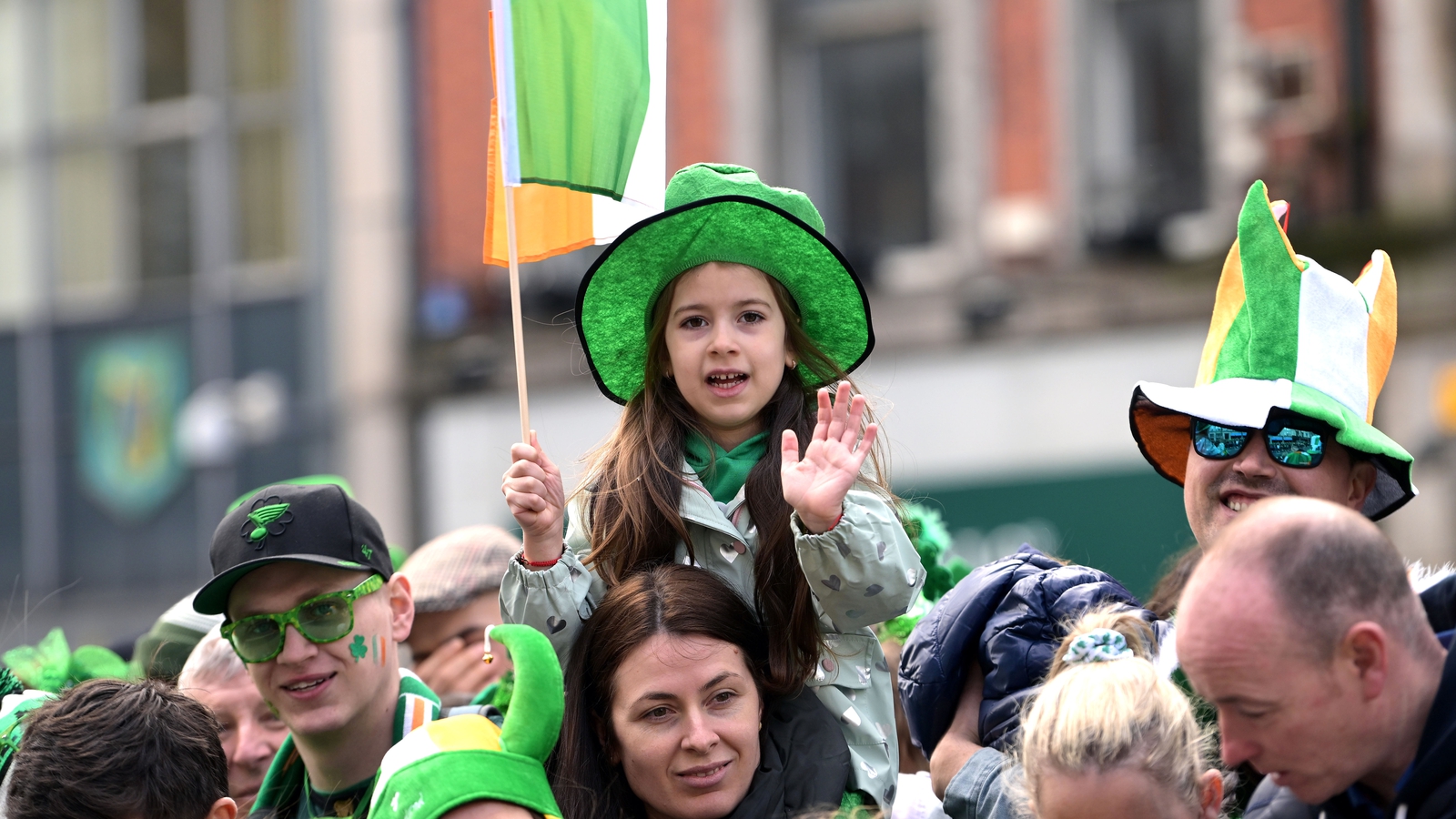 Ireland holidays. День Святого Патрика. Ирландия праздники. St Patrick's Day. День Святого Патрика в Берлине о празднике.