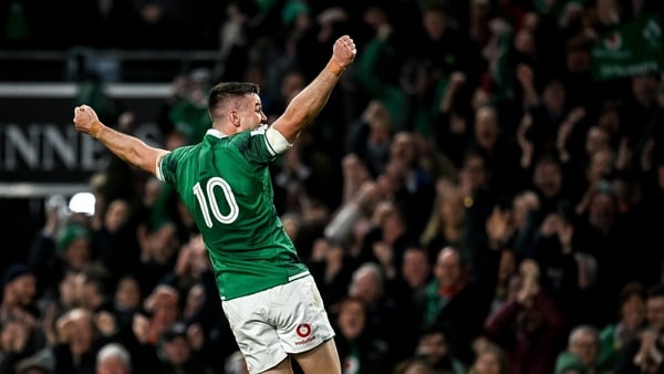 Johnny Sexton celebrates Ireland's bonus point try late on in their 26-5 win against Scotland