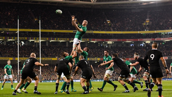Devin Toner in action against New Zealand in 2018