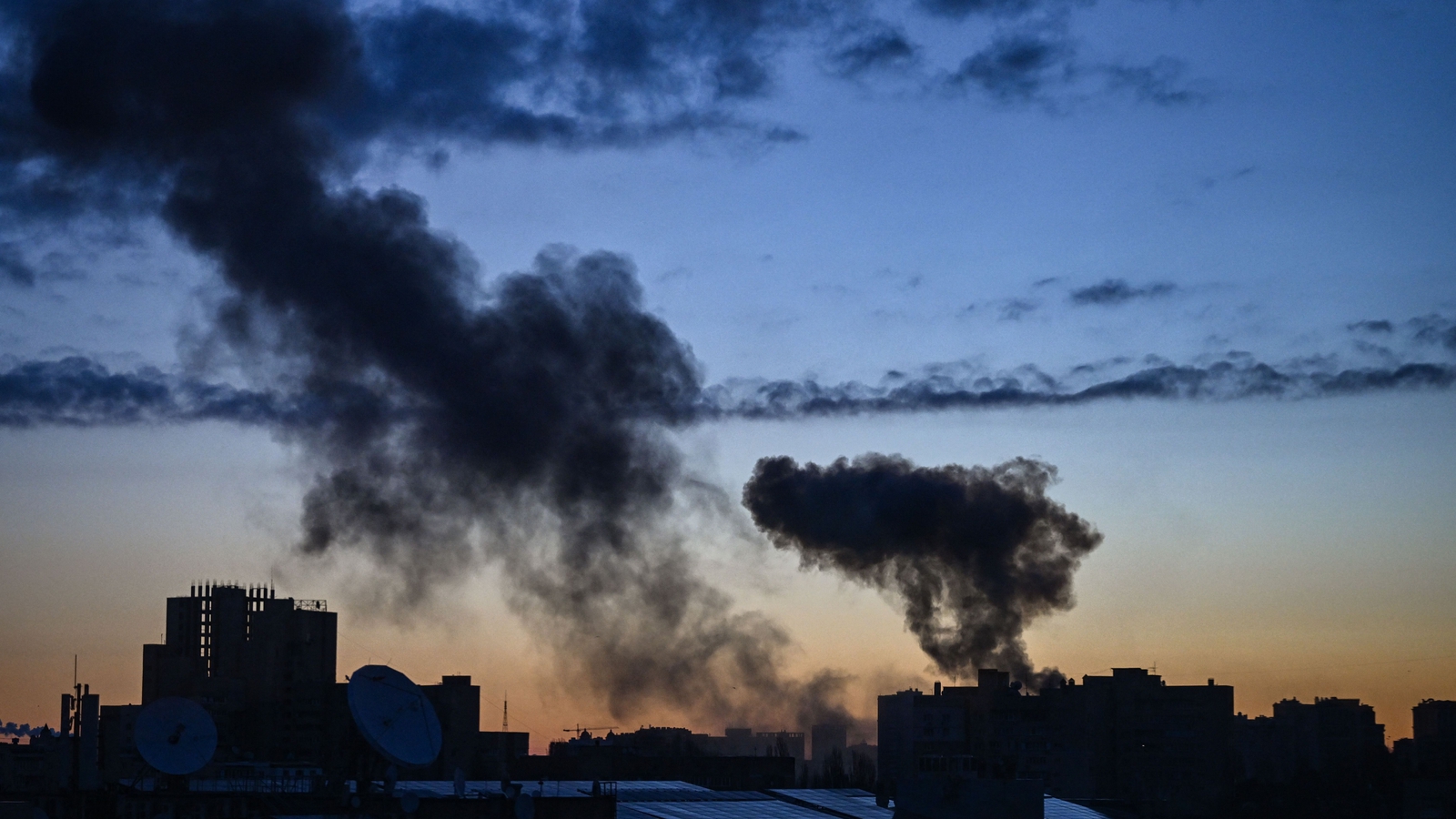 Image - Smoke rises after an explosion in Kyiv on 16 March