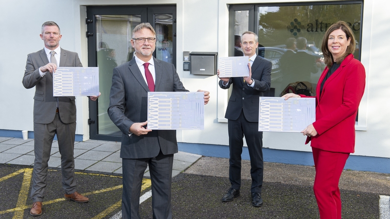 Frank Smyth, co-founder & CTO of Pilot Photonics; William Oppermann, CEO of Pilot Photonics; Leo Clancy, CEO of Enterprise Ireland and Denise Sidhu, Partner at Kernel Capital