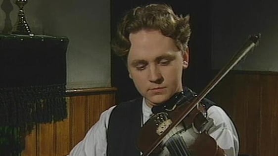 Fiddle player Justin Toner (1997)