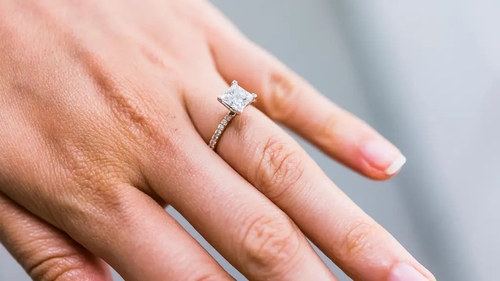12 Engagement Ring Shopping Tips : Everything You Need to Know