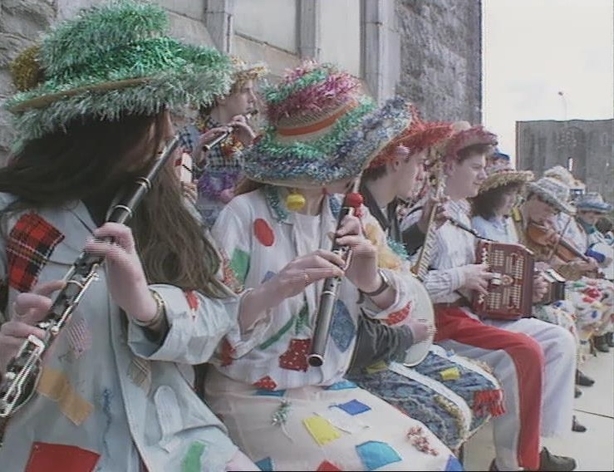 Musicians from Ceol Chiarraí in Listowel on Jo-Maxi (1992)