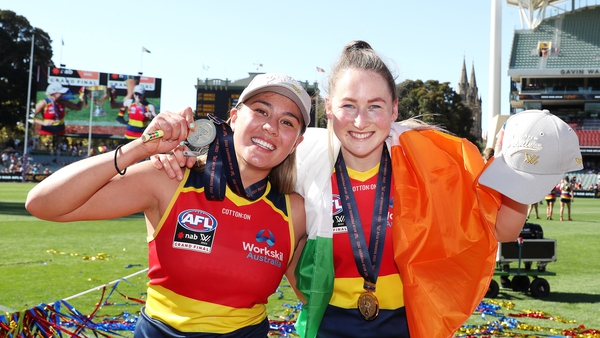Ailish Considine (R) and Justine Mules celebrate after he Grand Final