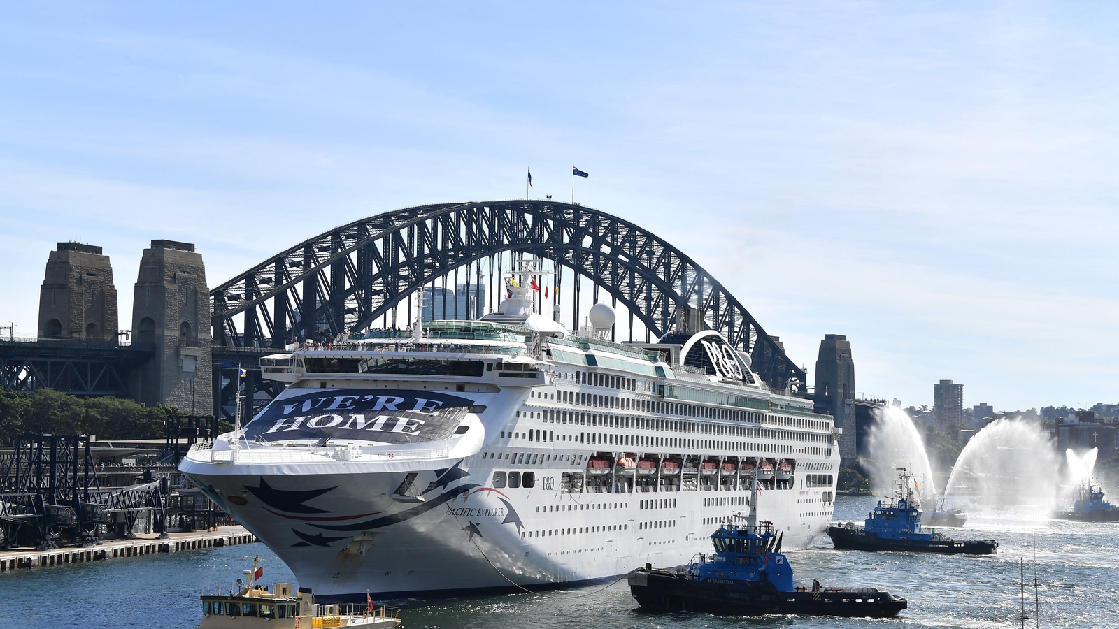 cruise ships leaving melbourne